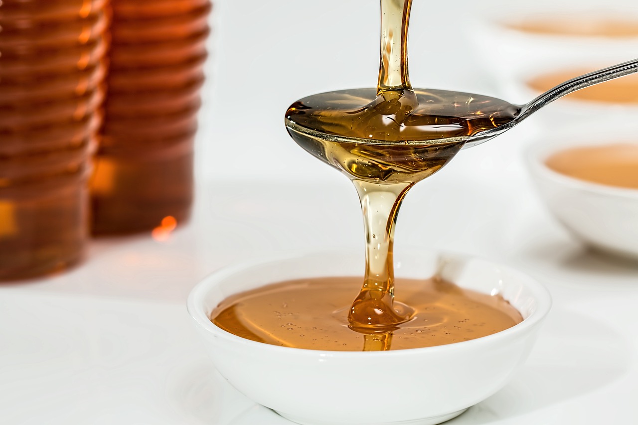 honey syrup pouring sweet organic 1006972