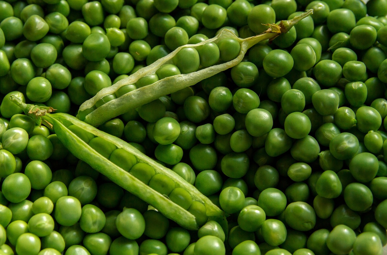 textures background fresh peas 1938301